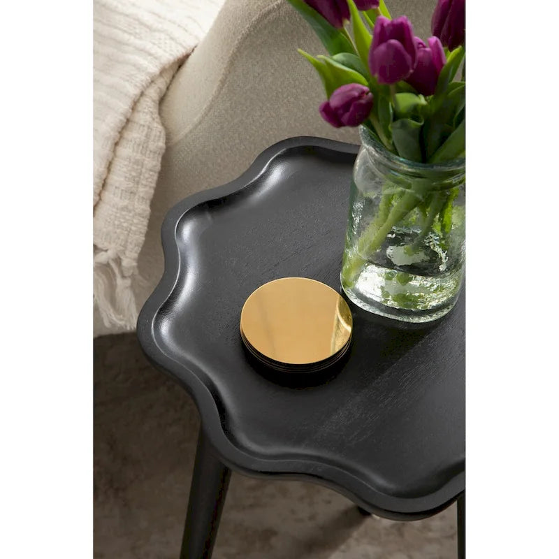 Table d'appoint en bois festonné