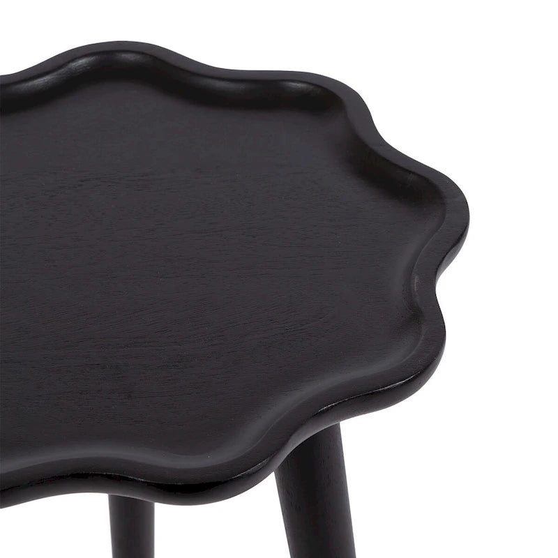 Table d'appoint en bois festonné